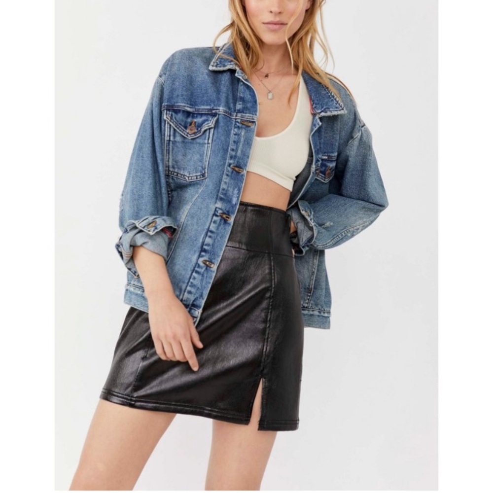 New Free People Holding Onto A Dream Black Coated Mini Skirt Size 0